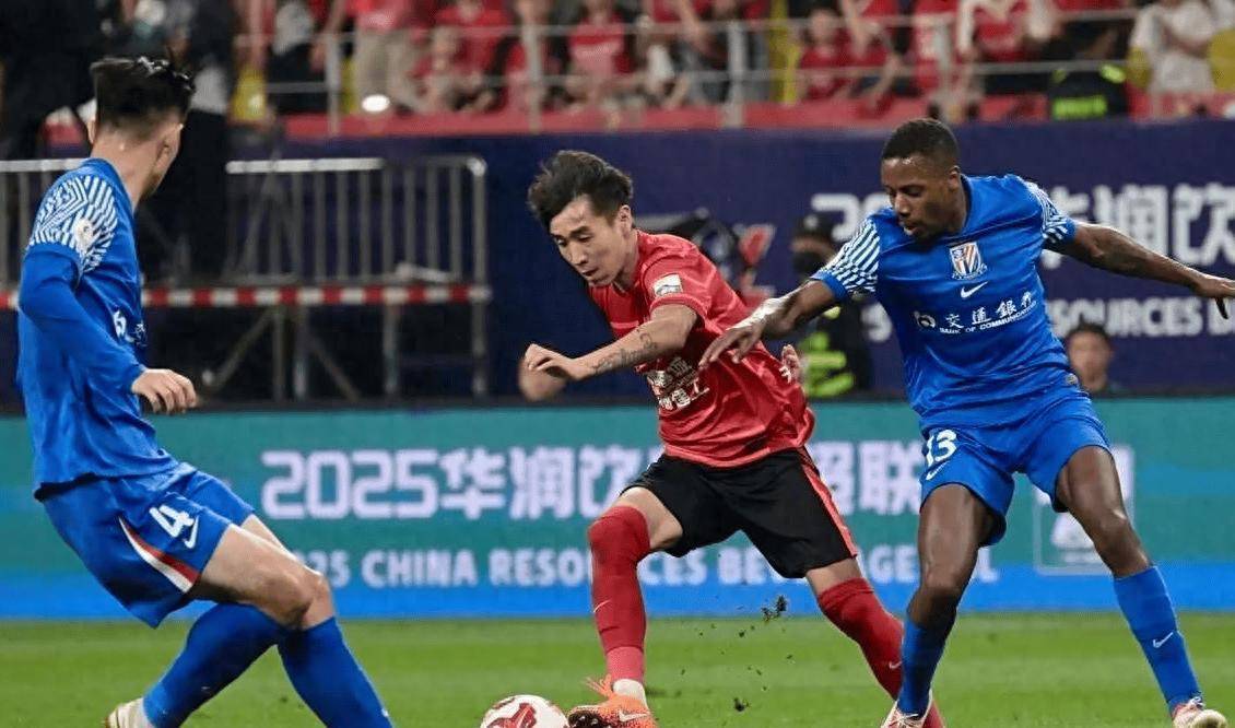 争冠之战,申花蓉城天王山之战,斯卢茨基的豪赌能否兑现?