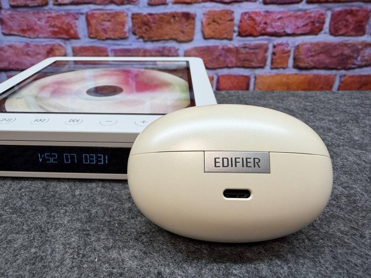 颜值与实力并存!漫步者LolliClip AI:我的通勤时尚“声”装备