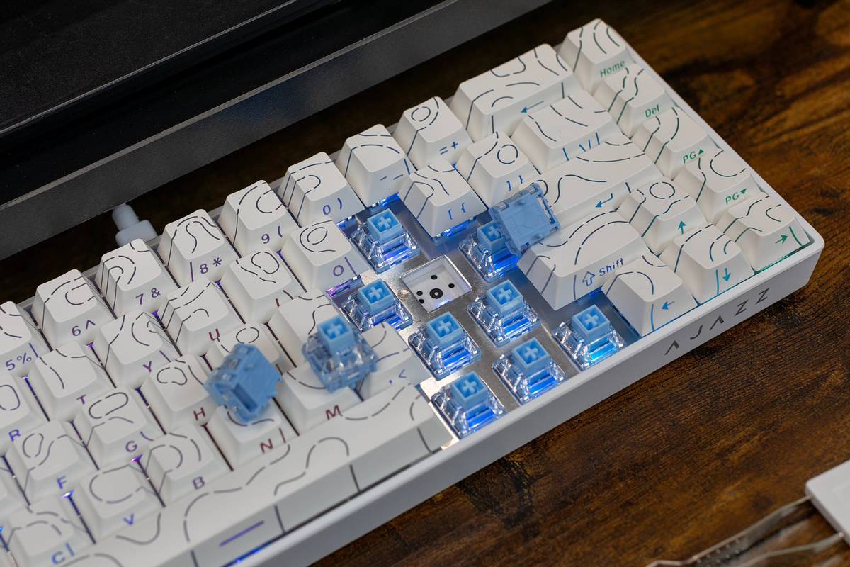 百元电竞磁轴键盘，黑爵AK680 V2电竞磁轴键盘实测体验